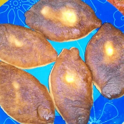 Жареные пирожки с картофельным пюре и зеленью - рецепт с фото