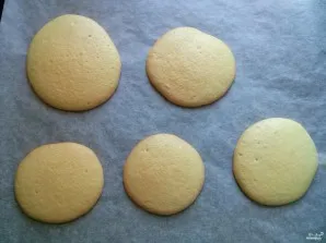 Розочки из бисквитного теста - фото шаг 5