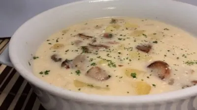 Грибной суп с сыром и куриным филе