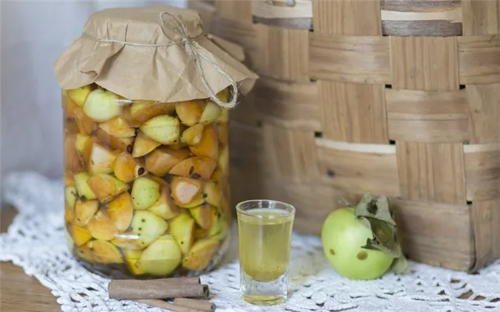 4 рецепта яблочной настойки в домашних условиях