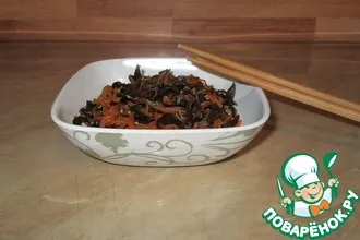 Рецепт: Салат из древесных грибов по-восточному
