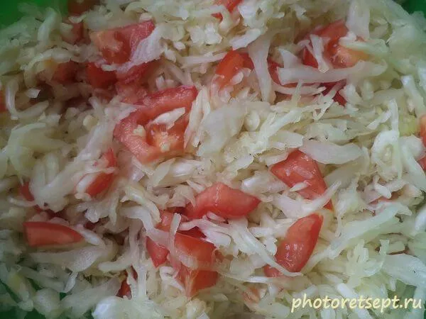 салат из капусты с помидорами