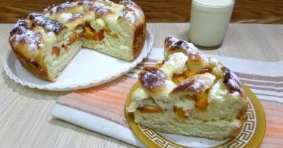Персиковый пирог на дрожжевом тесте