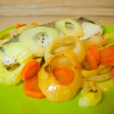 Запеченный Сибас в духовке с овощами
