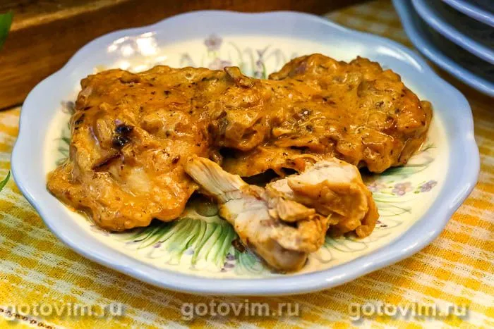 Гедлибже - курица в сметанном соусе по-кабардински. Фотография рецепта