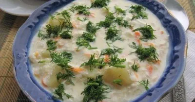 Сырный суп пюре с курицей, рисом и картошкой