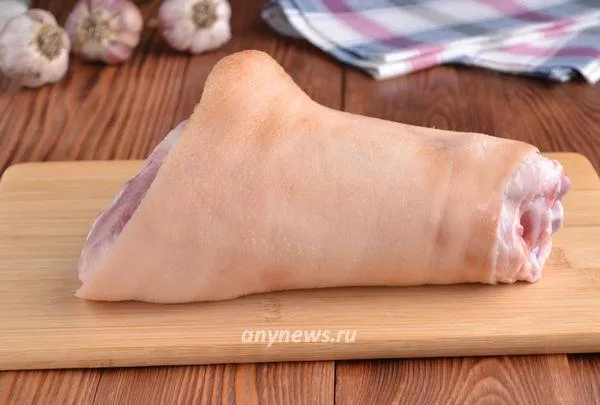 Рулет из свиной рульки в духовке - подготавливаем свинину