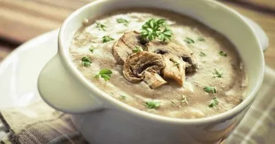 Сырный суп с грибами в мультиварке