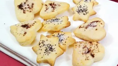 Творожно-песочное печенье с маком и корицей