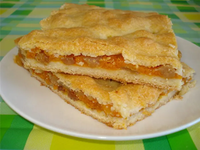 Пирог с тыквой и яблоками из песочного теста