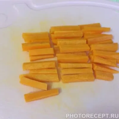 Фото рецепта - Куриное филе со стручковой фасолью в сметанном соусе - шаг 2