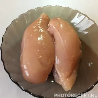 Фото рецепта - Куриное филе со стручковой фасолью в сметанном соусе - шаг 1