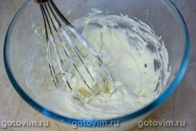 Белковый крем с творожным или сливочным сыром, Шаг 04