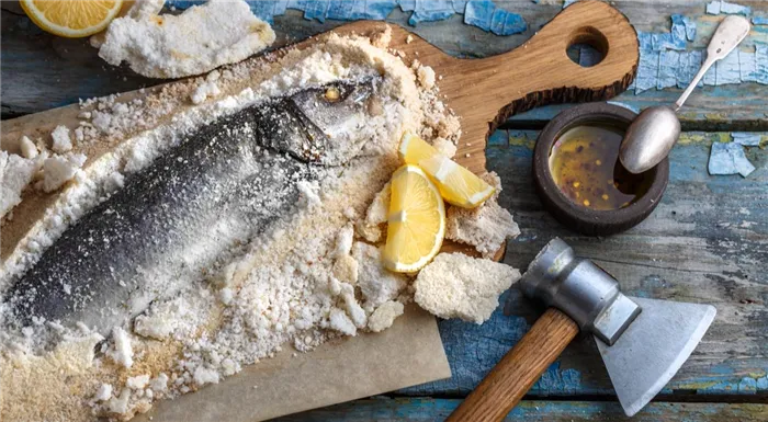 Рыба, запеченная в соли, как приготовить