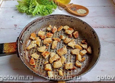 Тёплый салат из курицы с грибами и овощами, Шаг 02