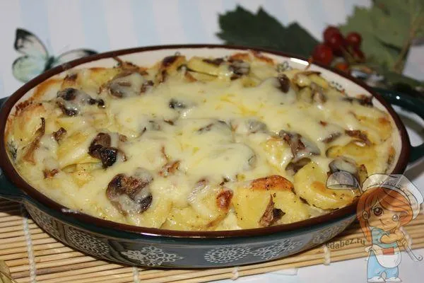 картофель с грибами и сыром