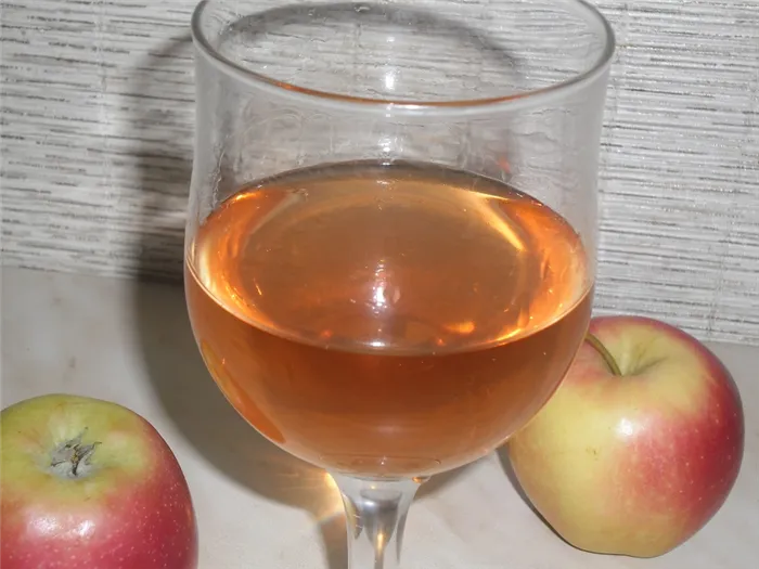 фото домашнего яблочного вина