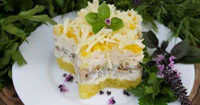 Салат Викинг с ананасом грибами курицей