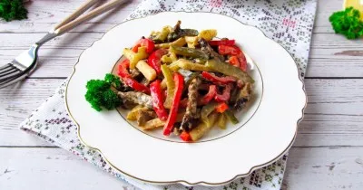 Пражский салат классический с болгарским перцем и говядиной