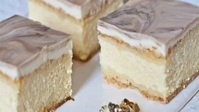Творожное-ягодное пирожное «Королевский мрамор»