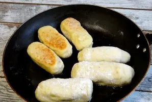 Сосиски в картофельном пюре - фото шаг 7