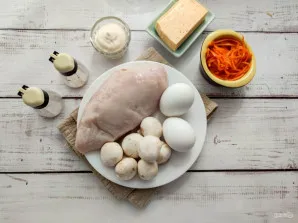 Слоеный салат с корейской морковью, курицей и грибами - фото шаг 1