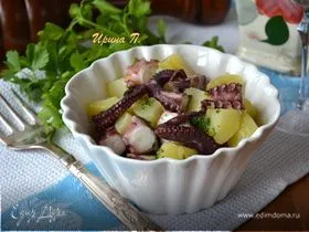 Итальянский салат с осьминогом