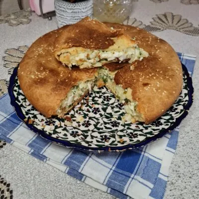 Пирог с яйцом, зеленым луком и рисом - рецепт с фото