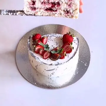 Торт Кокос-клубника-лайм