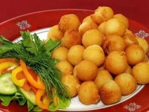Картофельные шарики из пюре - фото шаг 4