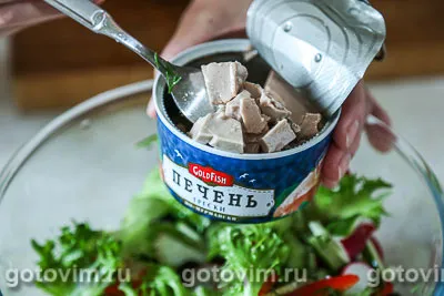 Овощной салат с печенью трески по-мурмански и сухариками, Шаг 03