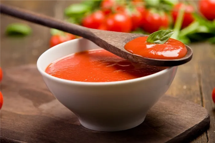 Быстрый рецепт классического томатного соуса