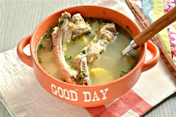 Фото рецепта - Ароматный картофельный суп со свиными ребрышками - шаг 5
