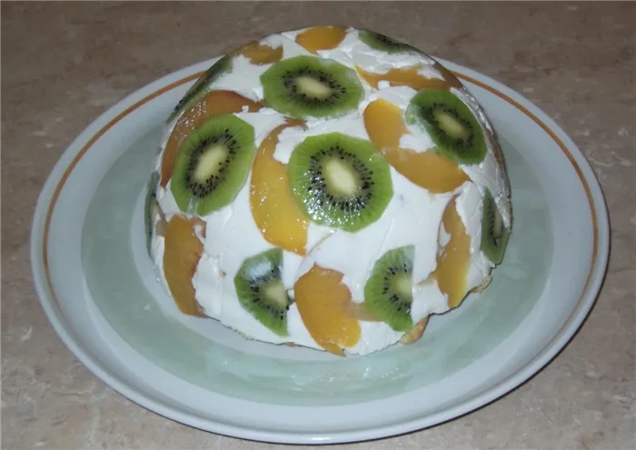 Творожный торт без выпечки с фруктами