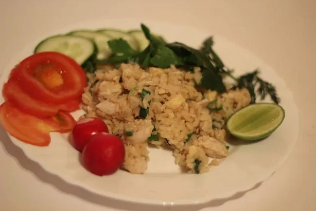 Кхао Пад Кхай - жареный рис с курицей по тайски