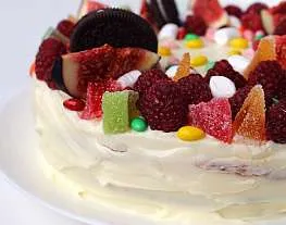 Ванильный торт со сливочным кремом