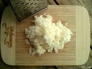 Оладьи из кабачков с сыром и чесноком - фото шаг 2