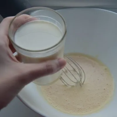 Фото рецепта - Нежные вафли на молоке - шаг 2