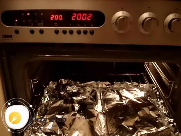 Видеорецепт приготовления пикши в фольге в духовке