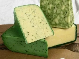 Из чего делают и как едят зеленый сыр