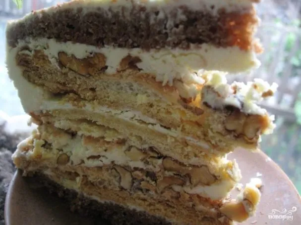 Бисквитный торт с безе