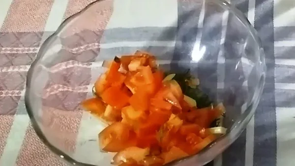 omlet-s-vetchinoj-i-pomidorami2