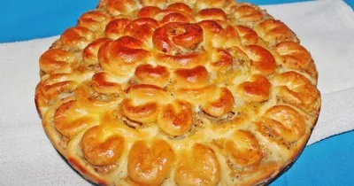 Пирог Хризантема с фаршем и сыром