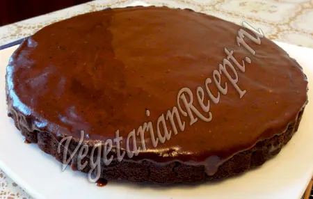 шоколадный пирог в глазури