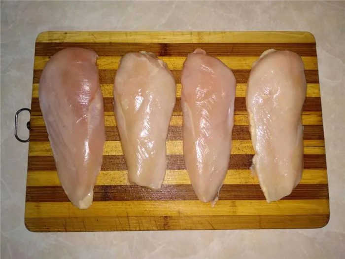 Фото рецепта - «Куриные кармашки» или фаршированное куриное филе - шаг 1