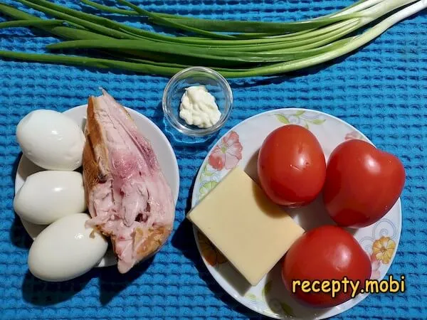ингредиенты для приготовления салата минутка с копченой грудкой - фото шаг 1