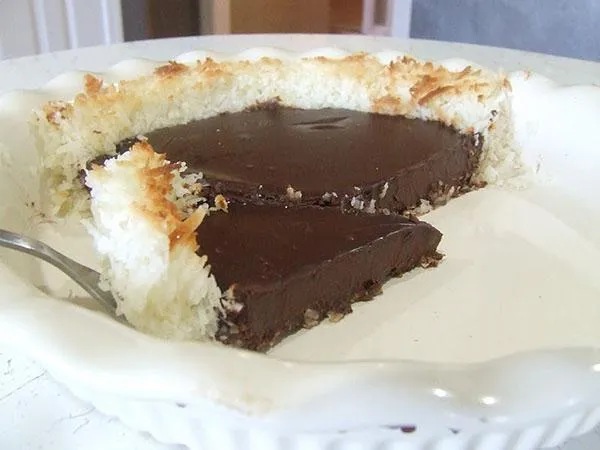 шоколадно-кокосовый пирог