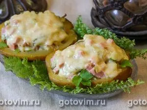 Картофель, фаршированный салатом оливье