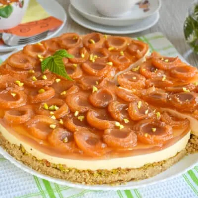 Пирог без выпечки с абрикосами - рецепт с фото
