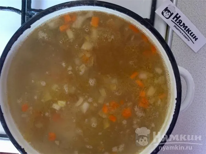 Суп грибной с консервированными шампиньонами, морковью и луком - фото шаг 7